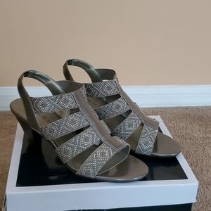 Karen Scott Pewter Open Toe Sandals size 8.5